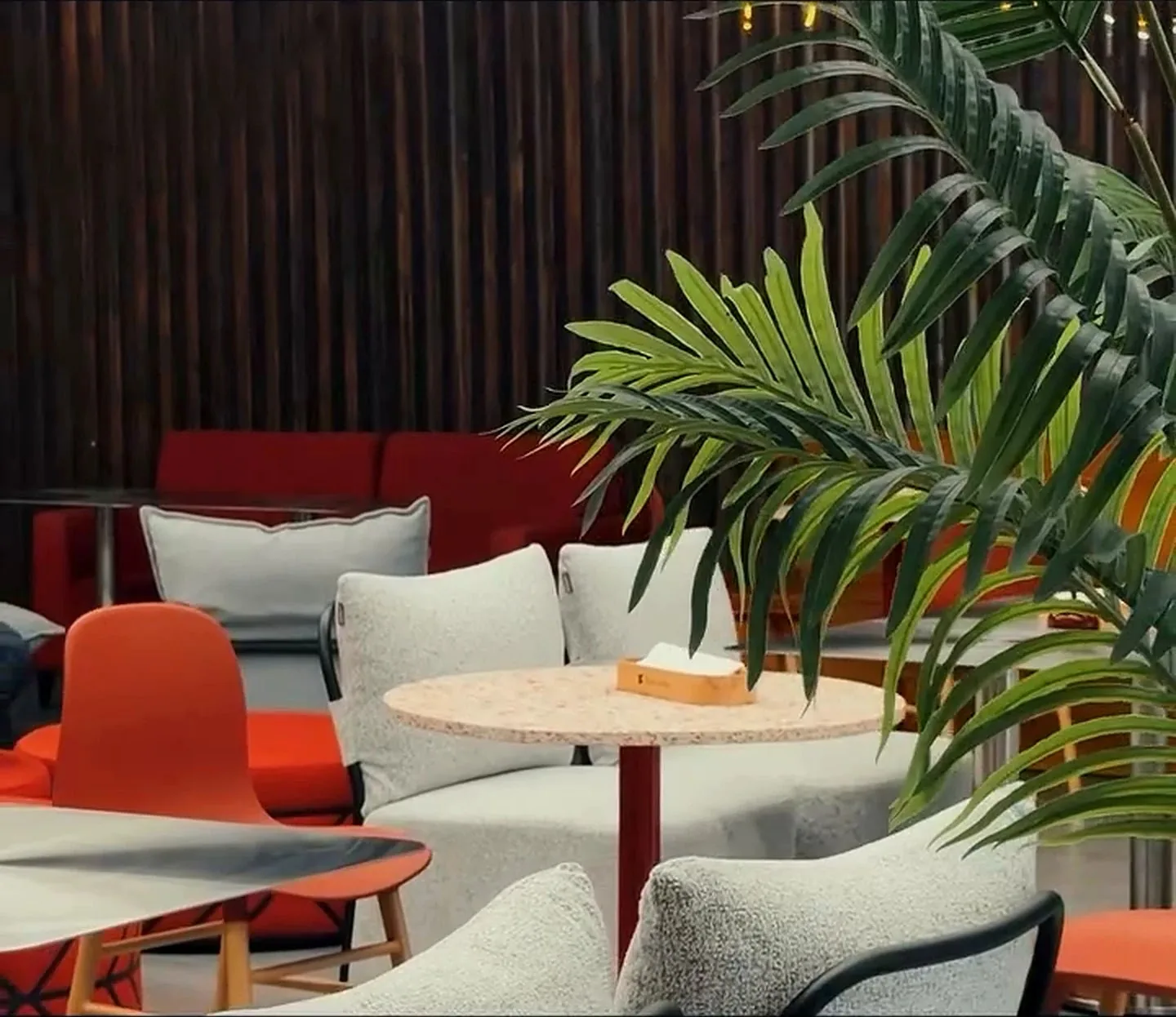 East Coffee, Café, Completed interior, interior image 2