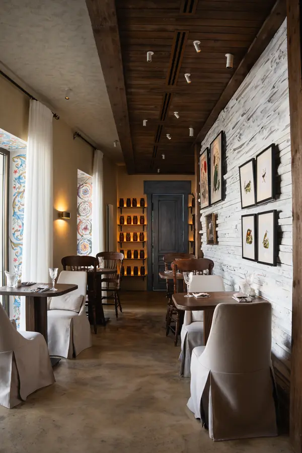 Chef at Medeu, Restaurant, Photography, interior image 16
